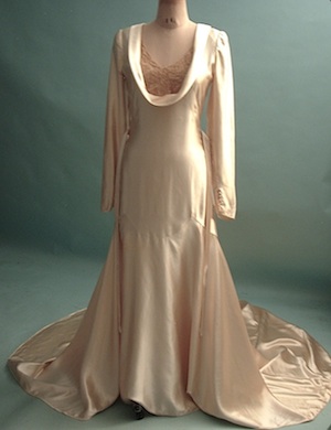 Priscilla - 1960's inspired short bouffant wedding veil with a cut edge